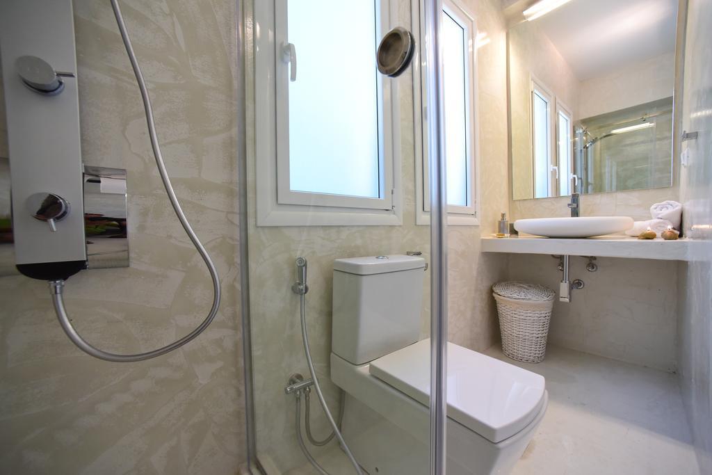 Mavres Luxury Studio Agios Matthaios  Exterior photo