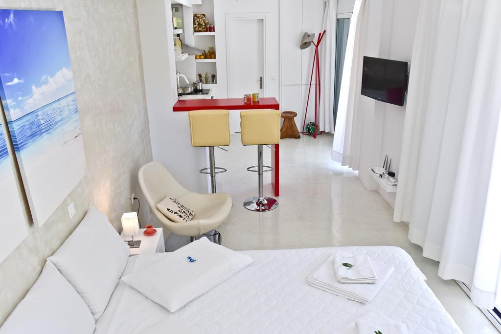 Mavres Luxury Studio Agios Matthaios  Exterior photo