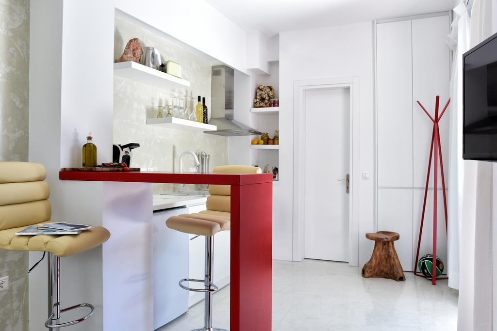 Mavres Luxury Studio Agios Matthaios  Exterior photo
