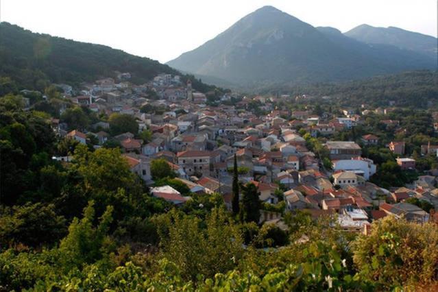 Mavres Luxury Studio Agios Matthaios  Exterior photo